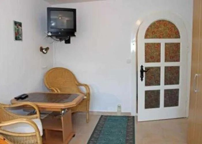 ホームステイ Gaestezimmer Am Tiefwarensee