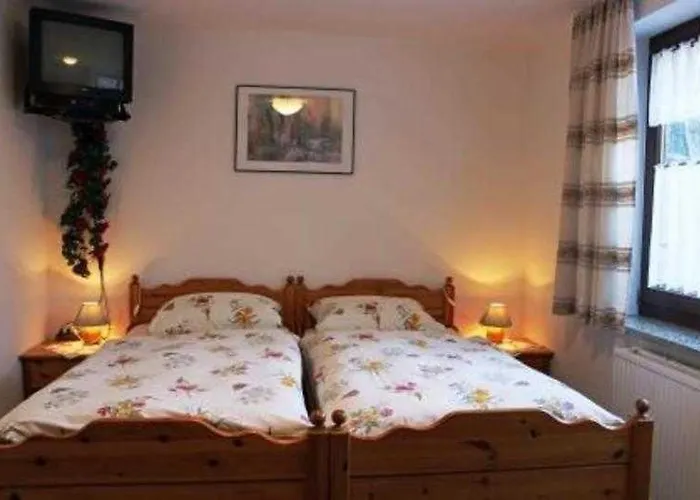 ホームステイ Gaestezimmer Am Tiefwarensee