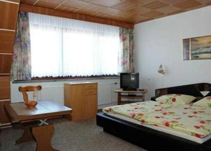 Gaestezimmer Am Tiefwarensee ホームステイ *