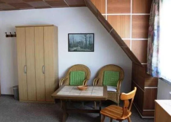 ホームステイ Gaestezimmer Am Tiefwarensee